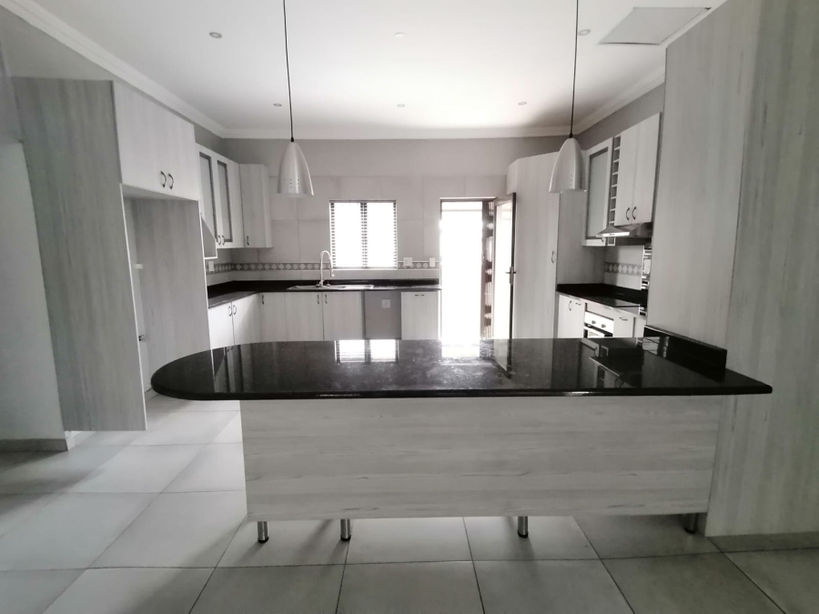 3 Bedroom Property for Sale in Geelhoutpark North West